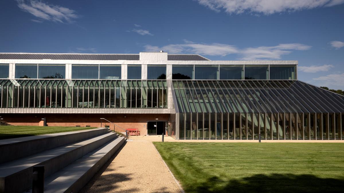 Exterior of the Burrell Collection, Glasgow © CSG CIC Glasgow Museums and Libraries Collections